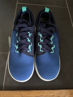 Blue Athletic Sneakers with Teal Accents
